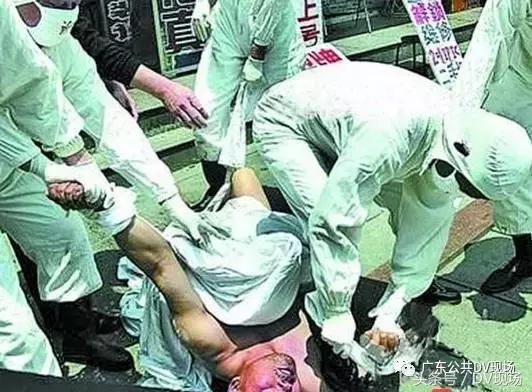 30岁男子突然口水不止暴毙身亡，养宠物的请注意：遇到这种情况立马去医院