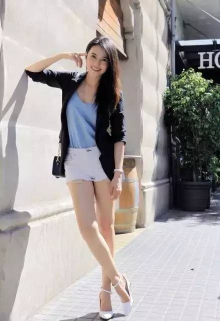 凉鞋绕腿绑带方法,凉鞋如何绑带缠腿