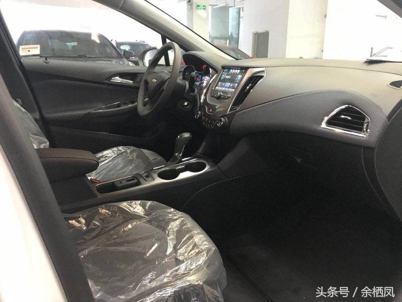 老款经典科鲁兹到底能不能买,2018新款科鲁兹与老款差异