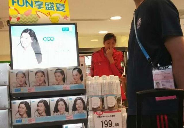 中国女排朱婷年薪,中国女排血拼