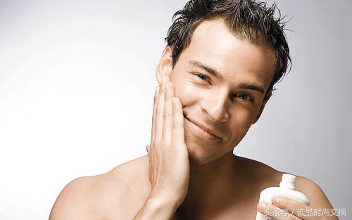 男生夏天脸上出油多控油还是补水,脸上出油严重如何控油