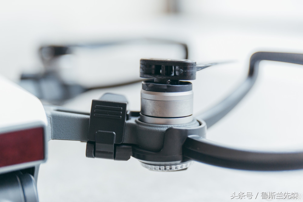 大疆精灵航拍机,大疆晓对比大疆精灵3