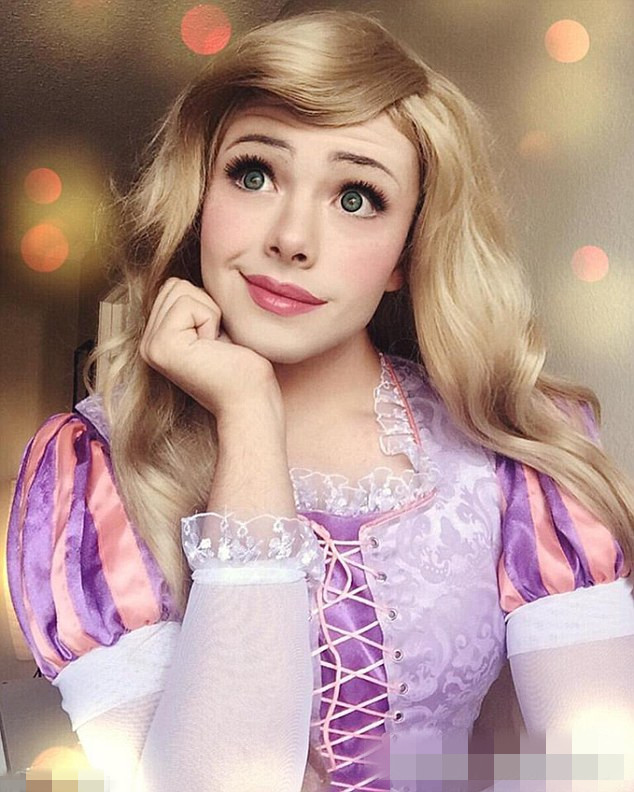 TA扮演的迪士尼公主被赞完美，但卸妆后的模样却让网友接受不了！