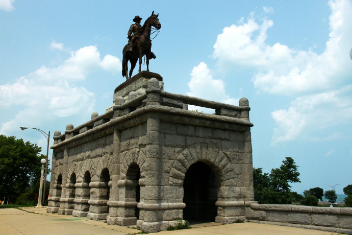 林肯公园是什么时候出名的,为什么叫林肯公园名字