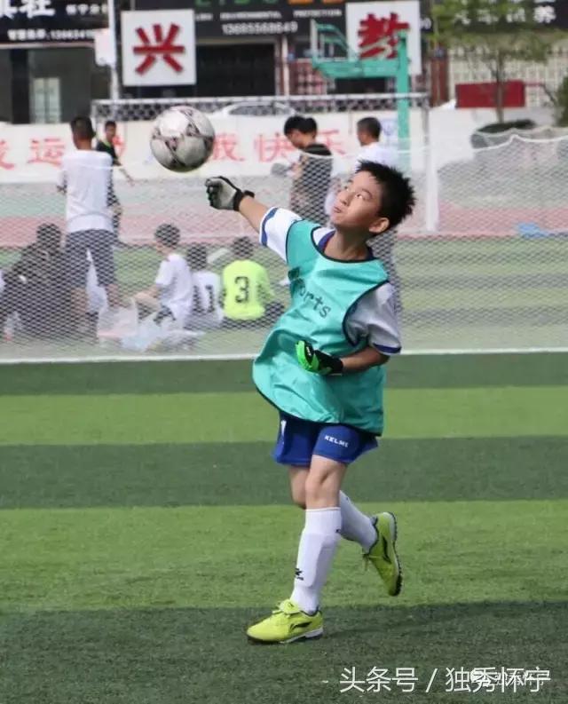 安徽怀宁：奔跑吧，足球少年