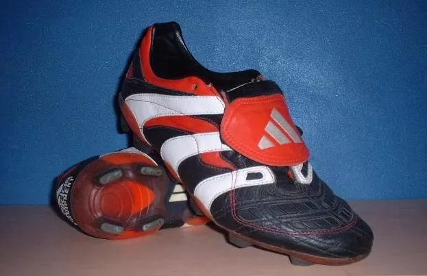 阿迪达斯足球纪念款,阿迪达斯如今落寞的鞋