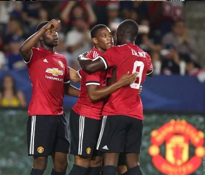 曼联喜迎开门红,红魔曼联贺炜