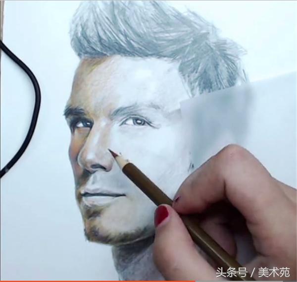 怎么画贝克汉姆,彩铅画教程简单初学者向日葵