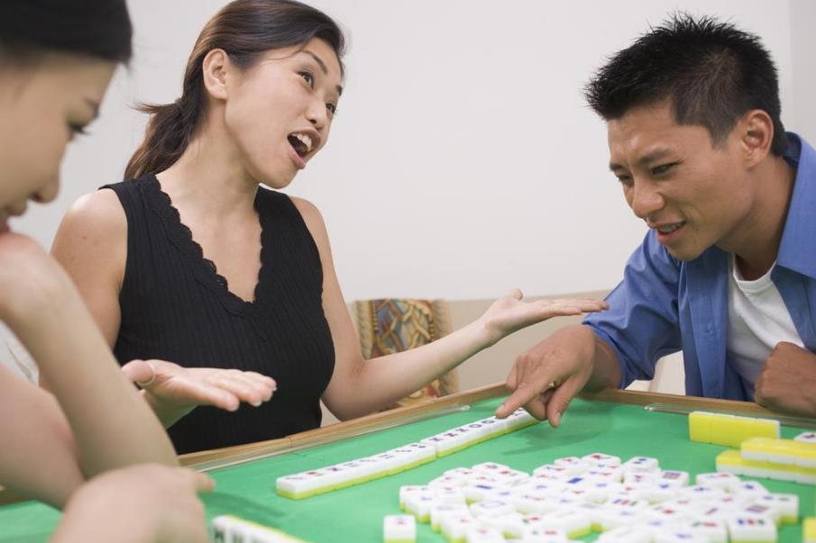 看看女人在牌桌上如何撒泼盘点牌品差的男人和女人们