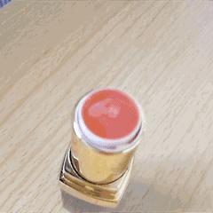 真没想到你是这样的口红控！从来都不花钱买口红！水土不服就服你！