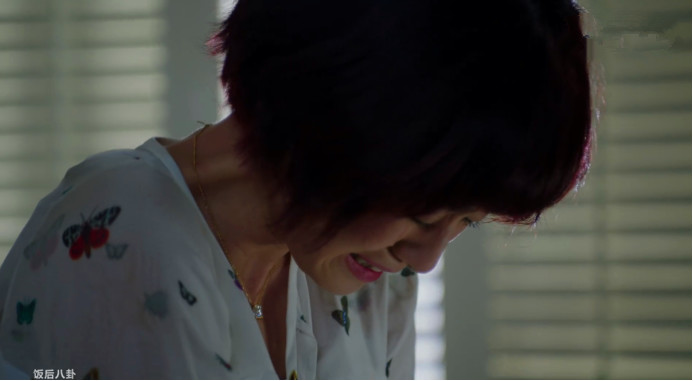 袁泉谈马伊琍是一个什么样的女人,马伊琍和袁泉出席活动长发已及肩