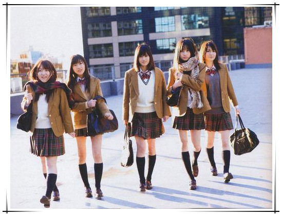 校服大比拼哪个国家的校服更丑,各国校服比拼小视频