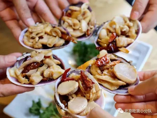 三里屯的豪放派海鲜，直接把渔船搬进了店