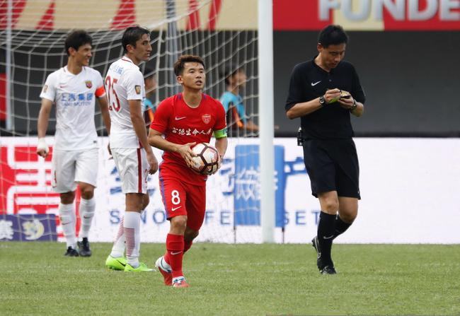 客场击败了恒大,富力终于回到了黄金色的主场,这个能改变风水吗?4比2击败恒大,延边确实是小意思