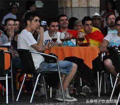 外国人怎么吃瓜子,中国人和外国人吃瓜子的区别