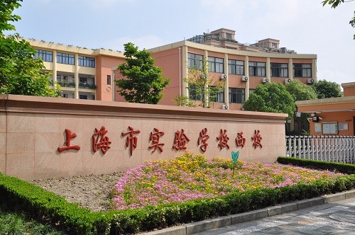 学校中的战斗机,小学课本上的隐形战斗机