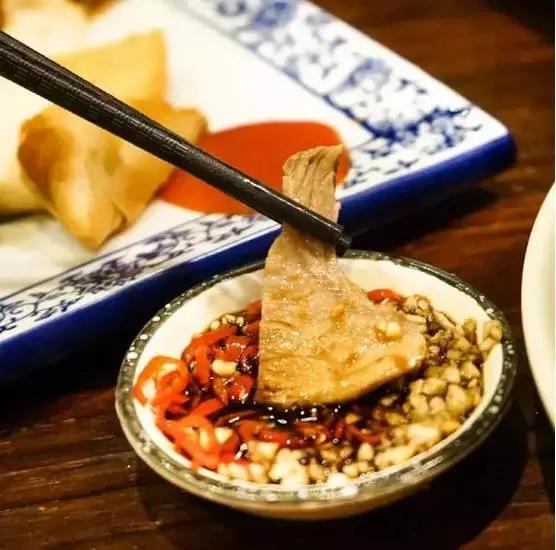 带朋友吃饭去哪里吃最好,出去吃什么面条好吃