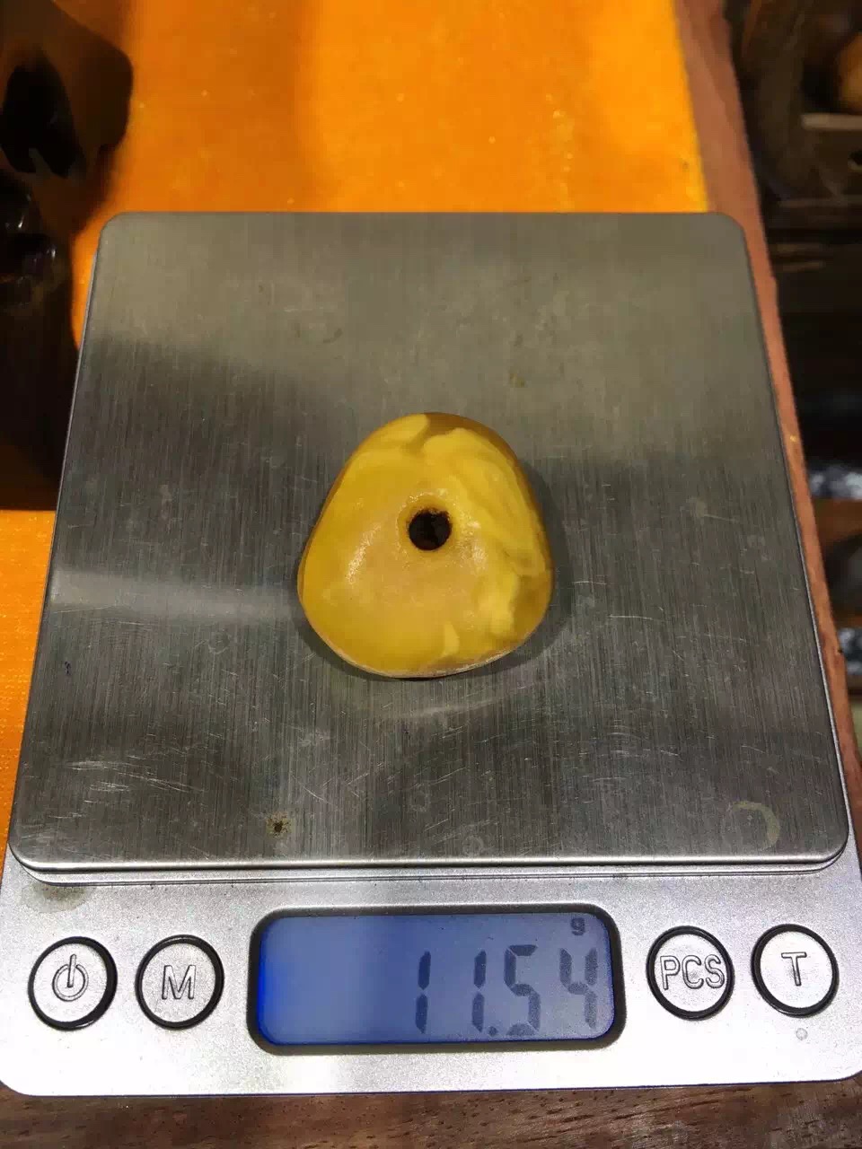 蜜蜡是怎样形成的过程,蜜蜡生于木藏于土