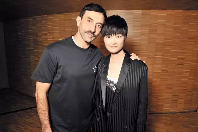 givenchy和givenchy,李宇春是纪梵希的全球代言人