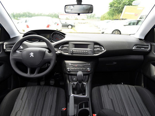 7-15万这几款两厢车是女性的最爱,时尚车型推荐10万左右