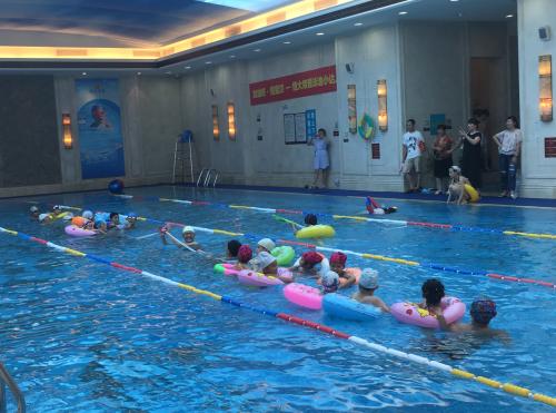 劈波斩浪显本领砥砺前行,劈波斩浪力争上游