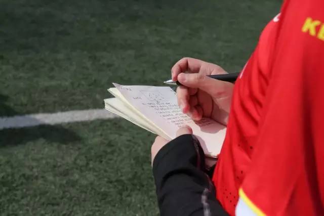 跟着十二卫征服上海滩双雄，中超亚冠连轴看