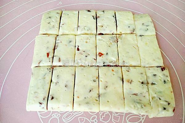 蔓越莓牛轧糖,蔓越莓牛轧糖紫色