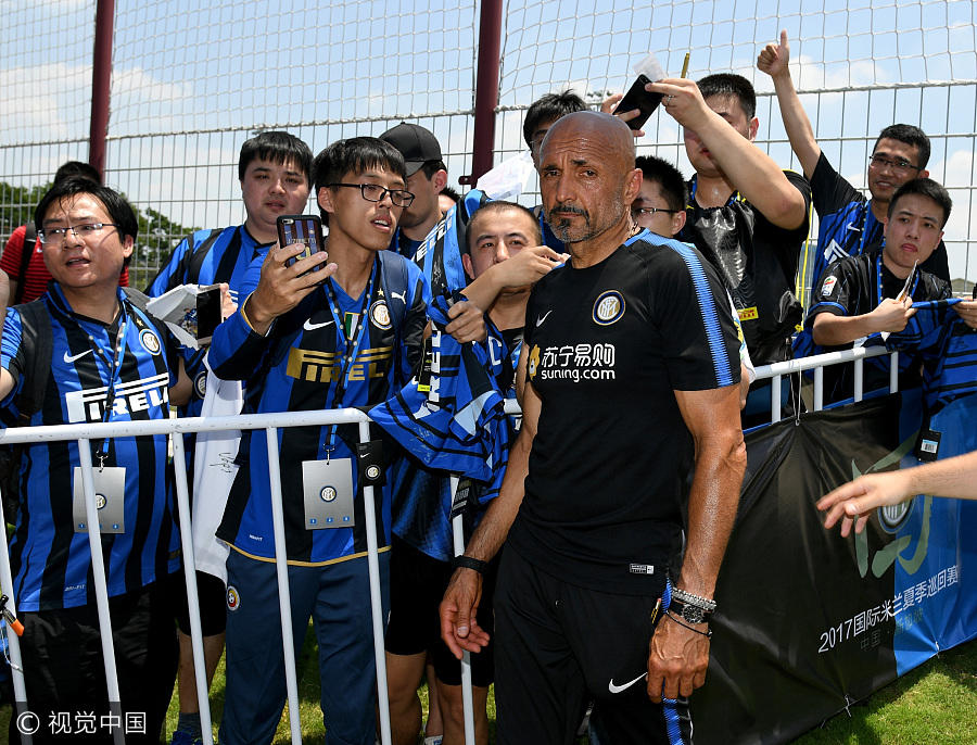 国米美女球迷,国米前锋伊卡尔迪