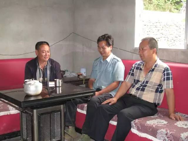 寻找优秀老支书|敢向贫困“亮剑”的村支书——毕节市黔西县素朴镇古胜村*党**支部书记冯长书素描