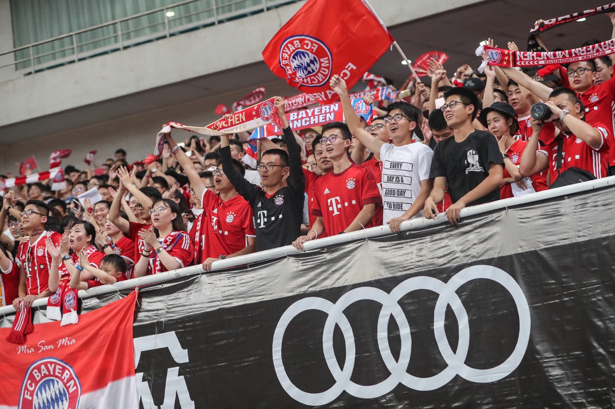 玩儿起足球营销奥迪真的有一套