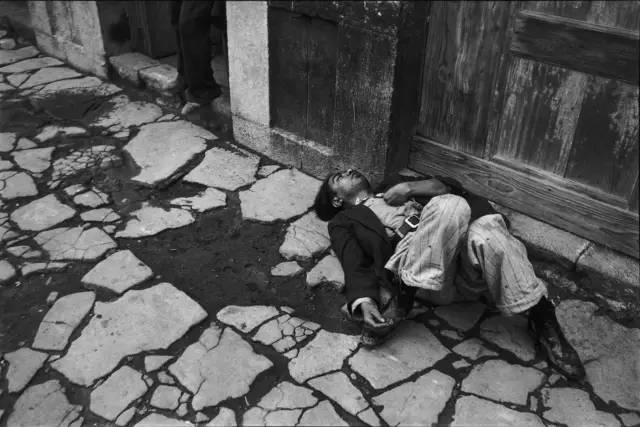 布列松经典摄影作品大全,布列松经典摄影作品中国