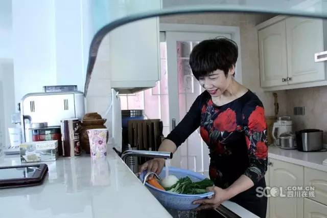 镜界丨成都探戈第一人，37岁起舞人生！