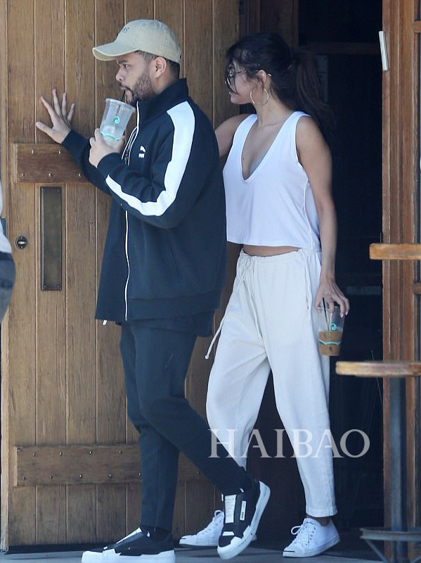 夏日质感型格还属Monochrome!傻脸娜、Gigi带头引领顺色搭配:“专一”这件事,在穿衣上同样有魅力!