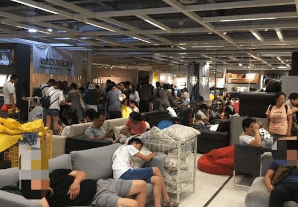 涓浗浜哄湪澶栧浗閰掑簵浜嬩欢,瀹滃涓轰粈涔堥偅涔堝浜哄湪閲岄潰鐫¤