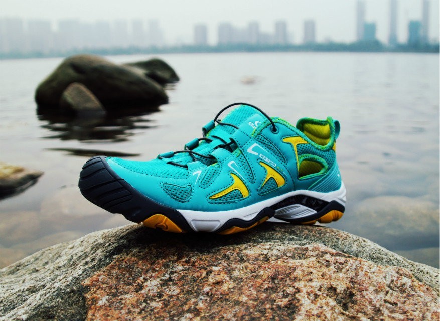 水陆两栖,凉爽一夏―――洛驰3H027E溯溪鞋测试