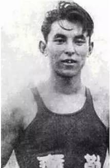 致敬每一位曾有热血青春的军人,致敬这些年轻的战士