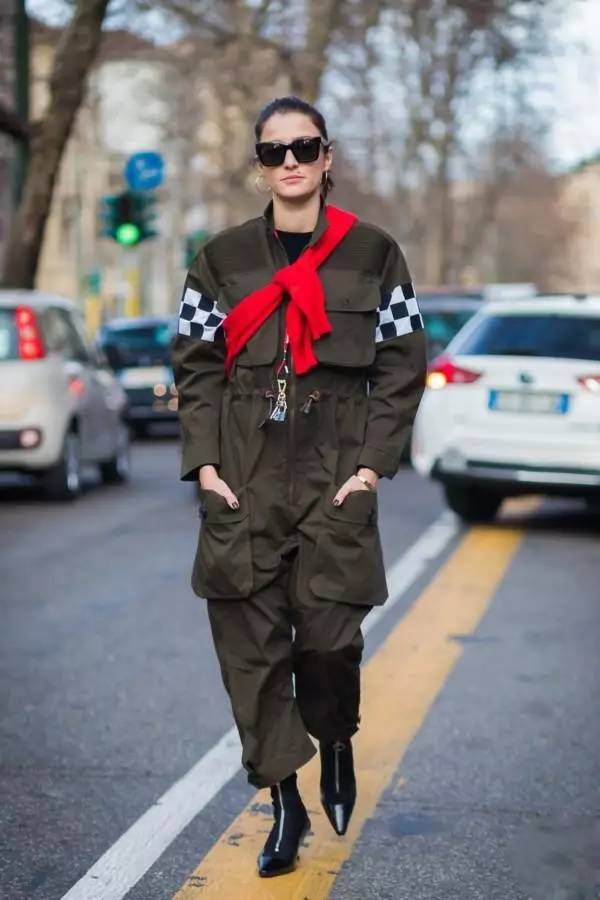 潮流咖｜这件让半个娱乐圈沉迷的军装，再没一件你就过时啦！