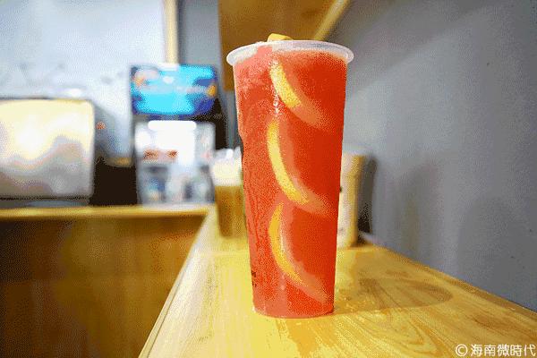 解放西友谊天桥下,能一口喝掉整个夏天!