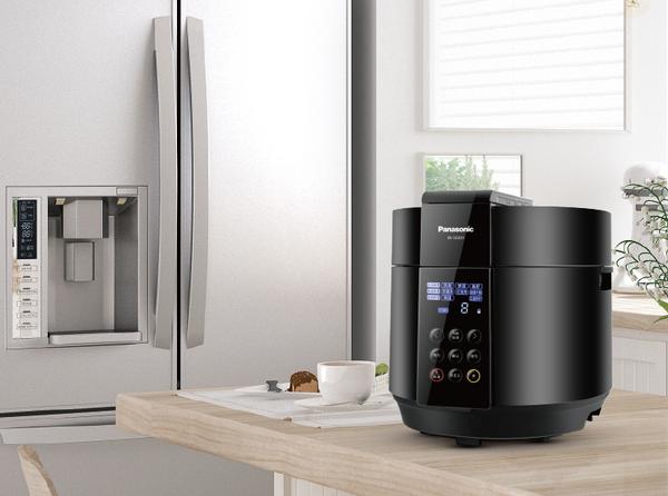 YSL高跟轮滑鞋、Aēsop芥末味牙膏、美的无烟自动炒菜机,它们也许都能买到,但天猫奢侈品频道你可能看都看不到