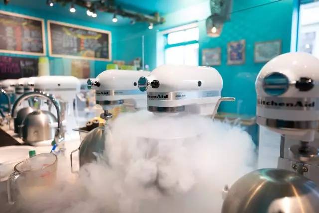 夏天必吃海盐绵绵冰甜品推荐,来冰岛一天吃什么