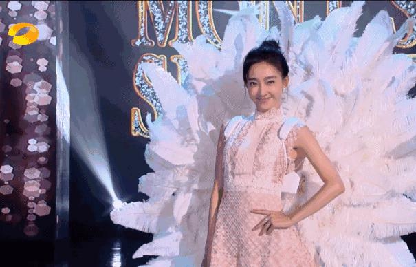 景甜赵丽颖的“炸毛丸子头”，让你减龄变少女！