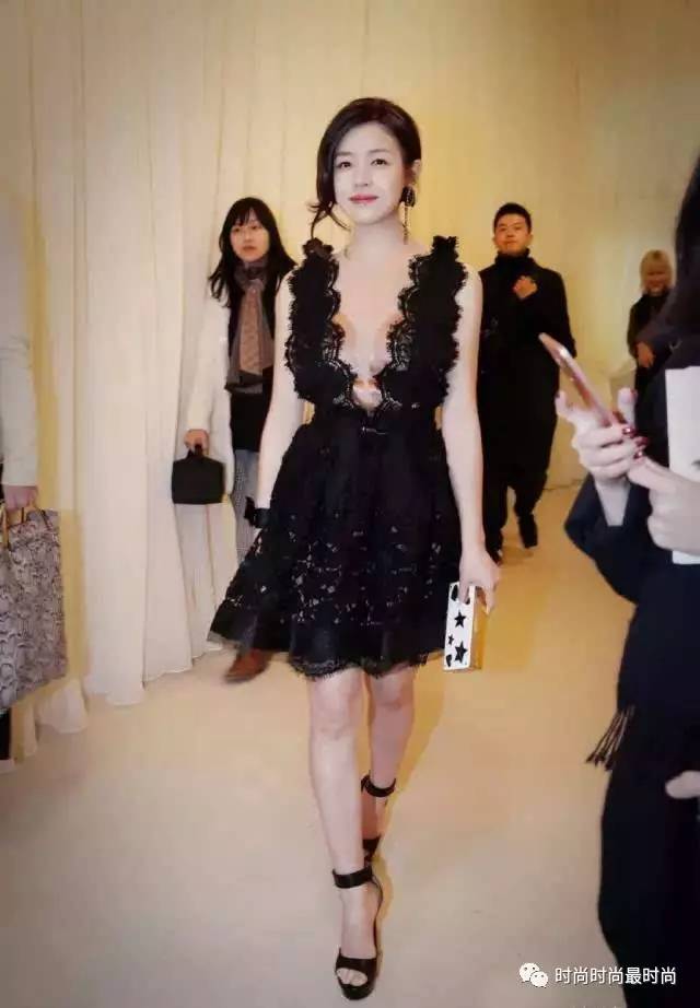 拯救大长脸的短发型,如何练出v字脸型