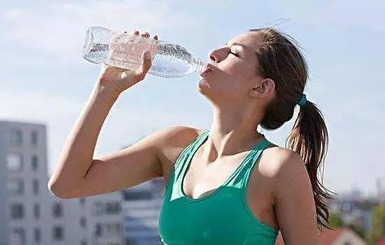 夏肌松弛老化紧急对策，七夕约会前把颜值刷上线！｜Dr.魔女