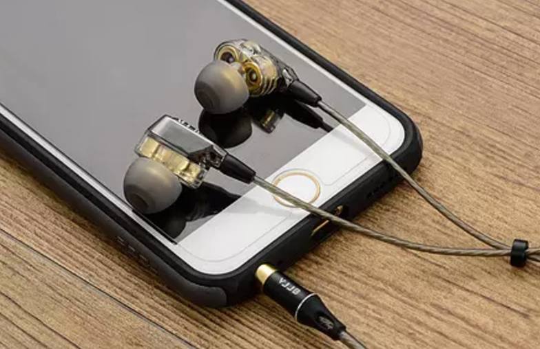 脱掉共享的帽子，手机租赁真的是一门好生意么？