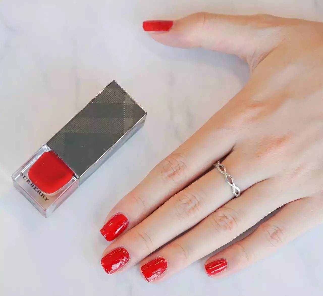 50女性适合的指甲油颜色有哪些,指甲油有哪些色号