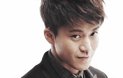 挖鼻孔的男生,挖鼻孔的男人