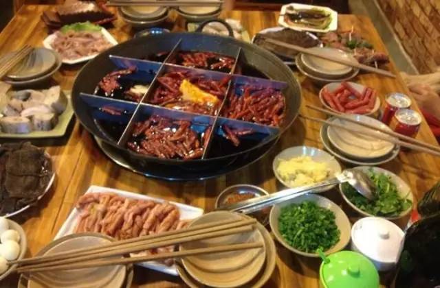 南充吃货最爱的这些公交路线，沿线美食把这条微信都撑爆了！