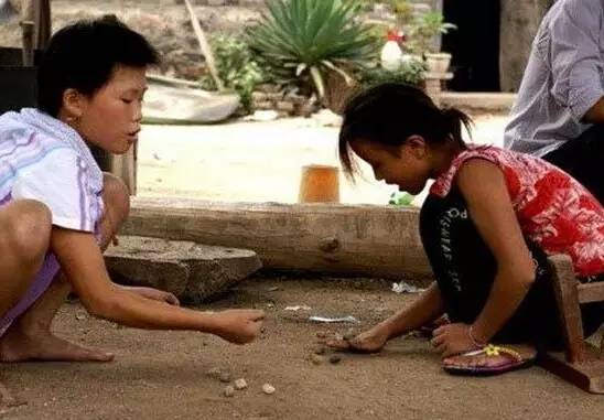 小时候上学时经历的生死瞬间,小时候上学的情景