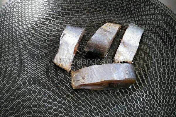 香煎白鳞鱼泡多久,香煎白鳞鱼鸡蛋