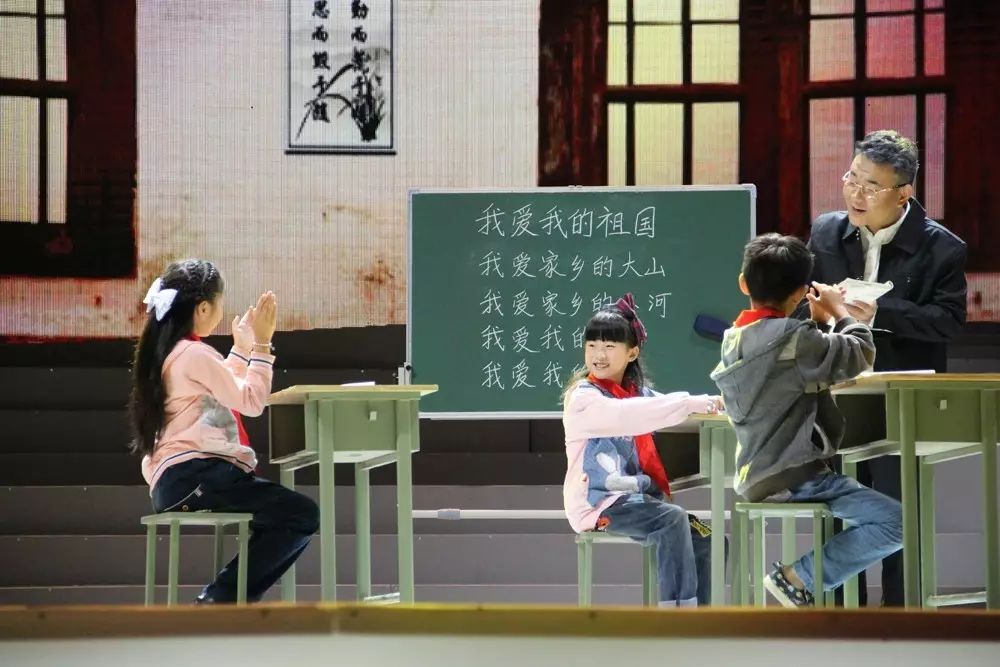 2017河南最美教师颁奖典礼,2017出彩河南人最美教师展播事迹